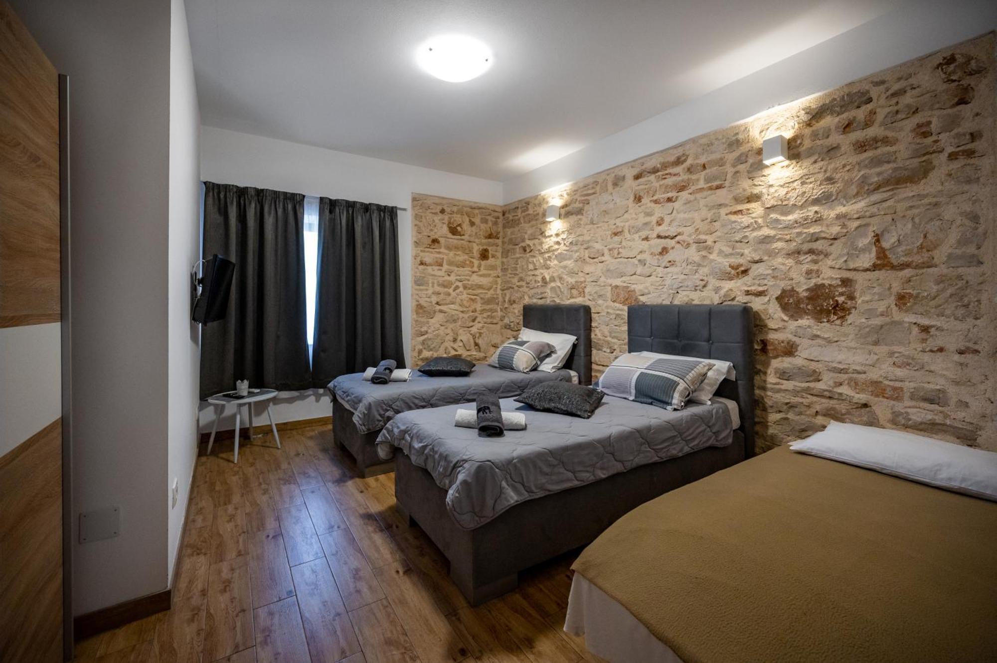 Sonia Rooms Pula Exterior foto